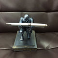Executive Knight Shape Creative Household Office Desktop Storage Pen Holder