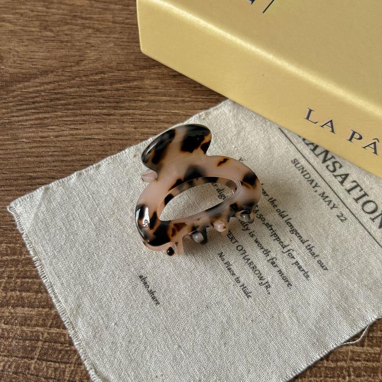 Small Hair Claw Clips for Women Non-Slip Tortoise Shell Acetate Hair Clips Vintage French Design Hair Jaw Clips