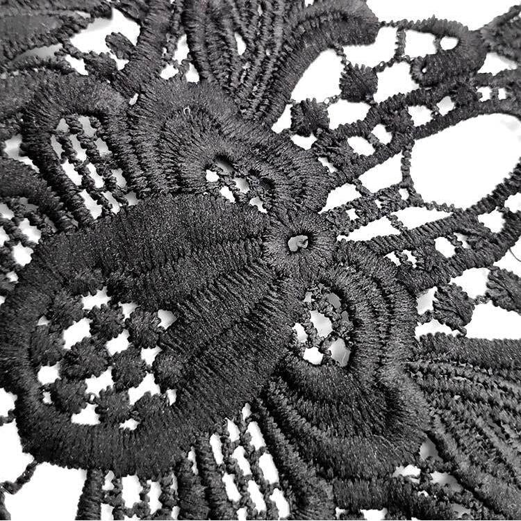 Lace Three-dimensional Hollow Corsage Skull Head Embroidery Cloth Sticker DIY Clothing Accessories, Size: About 31 x 21cm, Black, Light Brown, Apricot, White
