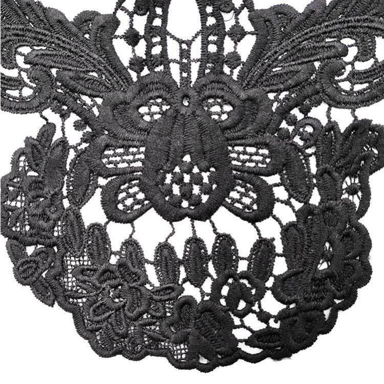 Lace Three-dimensional Hollow Corsage Skull Head Embroidery Cloth Sticker DIY Clothing Accessories, Size: About 31 x 21cm, Black, Light Brown, Apricot, White
